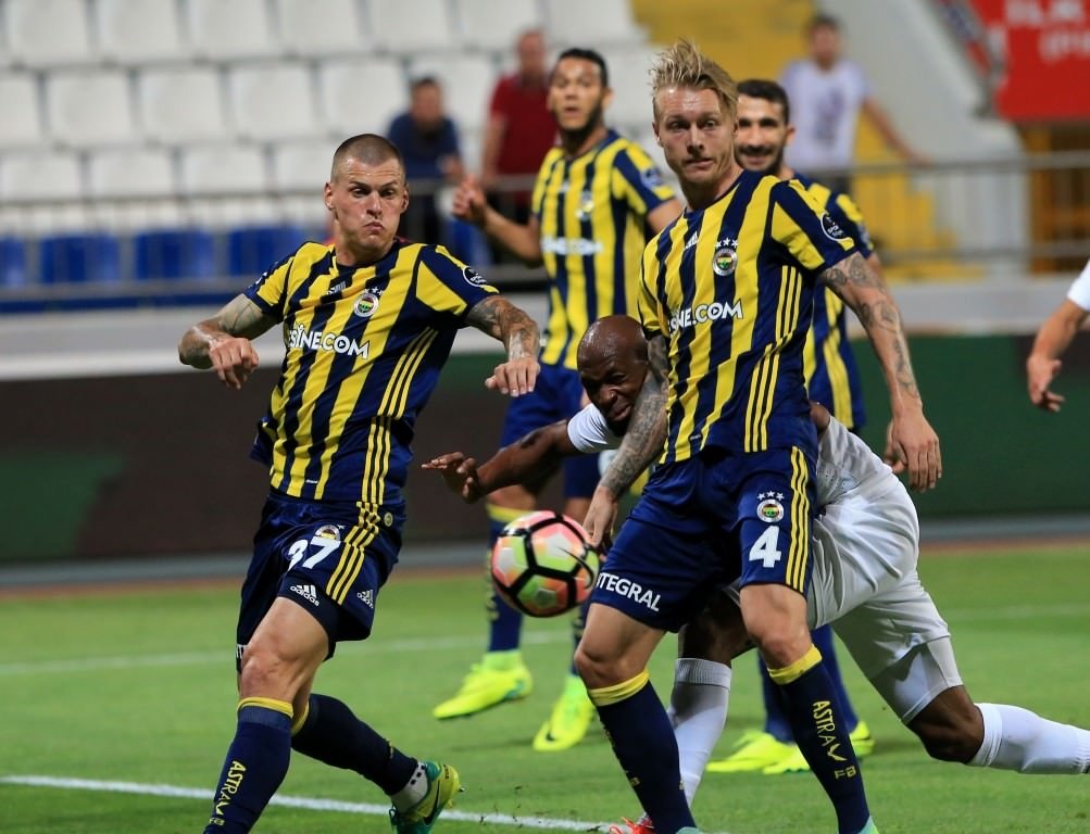 Moyes’in gözü Skrtel’de