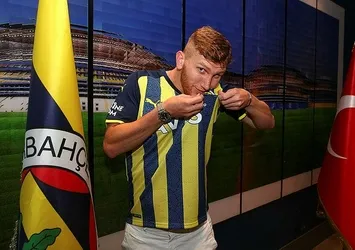 Burak Kapacak haber bekliyor