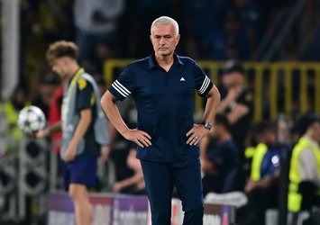 Mourinho Benfica maçı sonrası konuştu! "Kırmızı karttan sonra..."