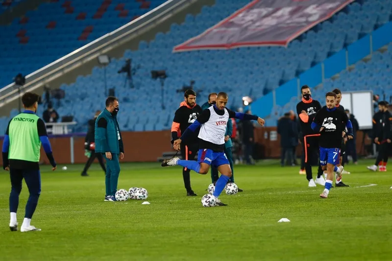 Trabzonspor Galatasaray maçında Özkan Sümer'i unutmadı! - 1