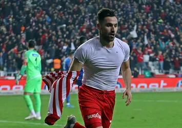 Antalyaspor'da yeni oyuncular göz doldurdu!