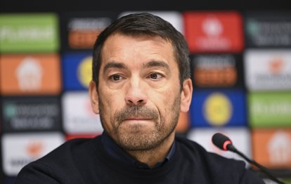 Giovanni van Bronckhorst’tan Beşiktaş’a veda mesajı!