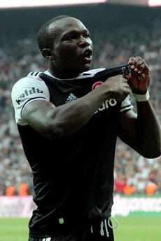 Aboubakar'a üçlü alternatif