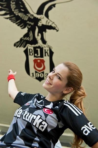 Beşiktaşlı ve Fenerbahçeli ünlüler!