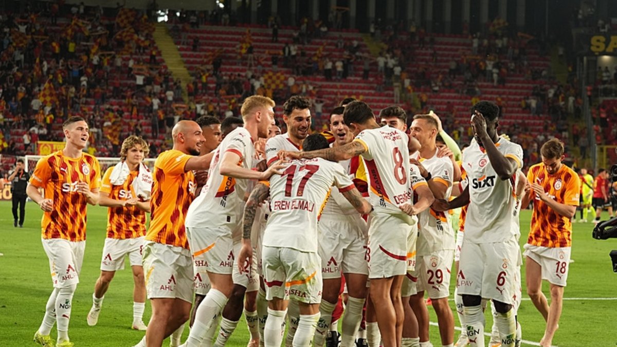 TRANSFER HABERİ: Galatasaray'da ayrılık! Beklentileri karşılayamamıştı TRANSFER HABERİ: Galatasaray'da ayrılık! Beklentileri karşılayamamıştı