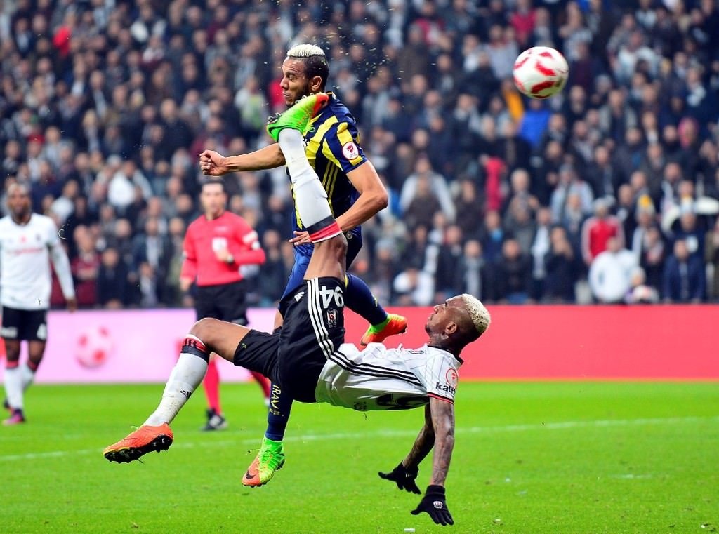 Beşiktaş-Fenerbahçe karşılaşmasından kareler