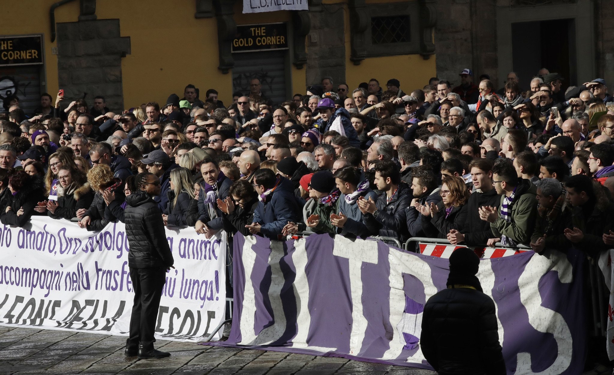 Astori’nin cenazesinde devasa kalabalık!
