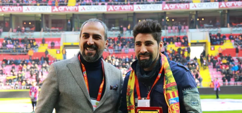 Kayserispor Cangele’ye plaket verdi