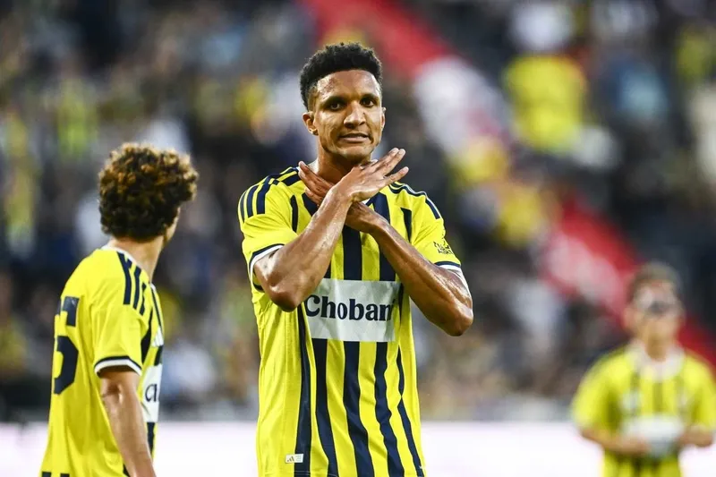 Fenerbahçe'de ayrılık resmen açıklandı! Rodrigo Becao... - 1