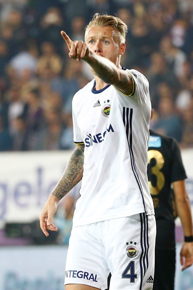 Kjaer Sevilla’da