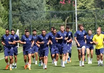 Fenerbahçe hazırlıklarını sürdürdü