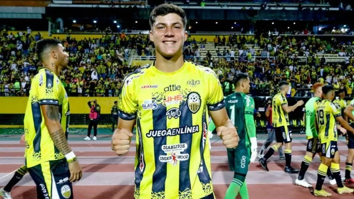 Fenerbahçe'ye Venezuelalı on numara! İngiliz basınından flaş transfer iddiası Fenerbahçe'ye Venezuelalı on numara! İngiliz basınından flaş transfer iddiası
