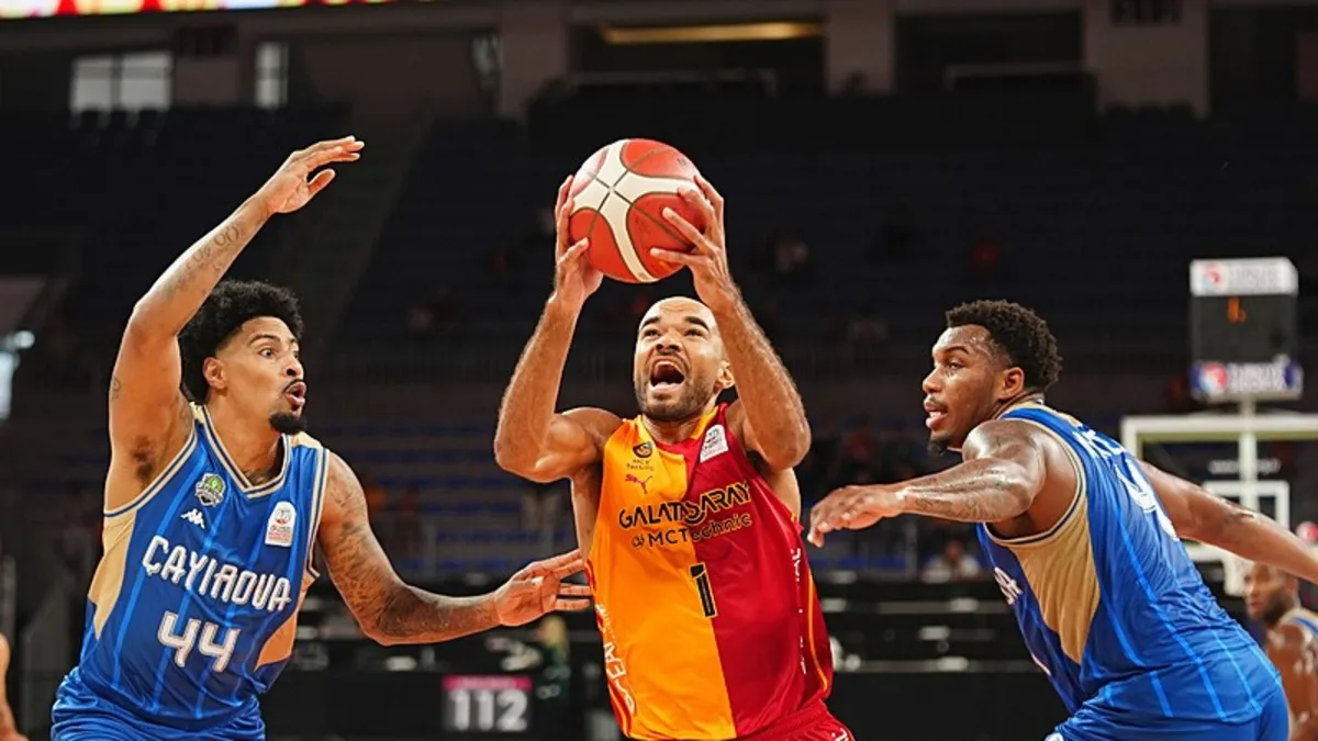 Galatasaray MCT Technic besiegt Çayırova Belediyespor mit 102-79