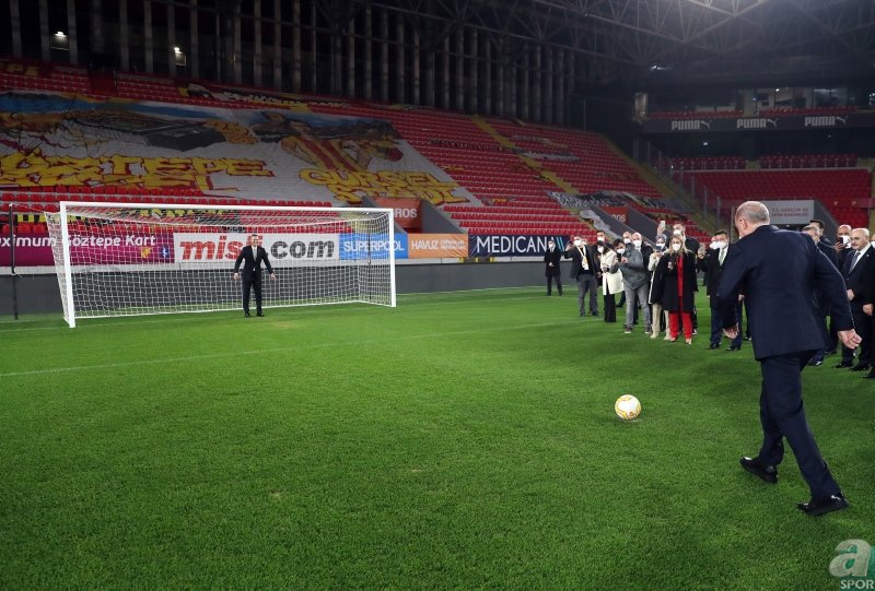 Başkan Recep Tayyip Erdoğan sahalara indi! Durmak yok gollere devam