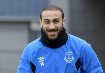 Cenk Tosun ocakta belki