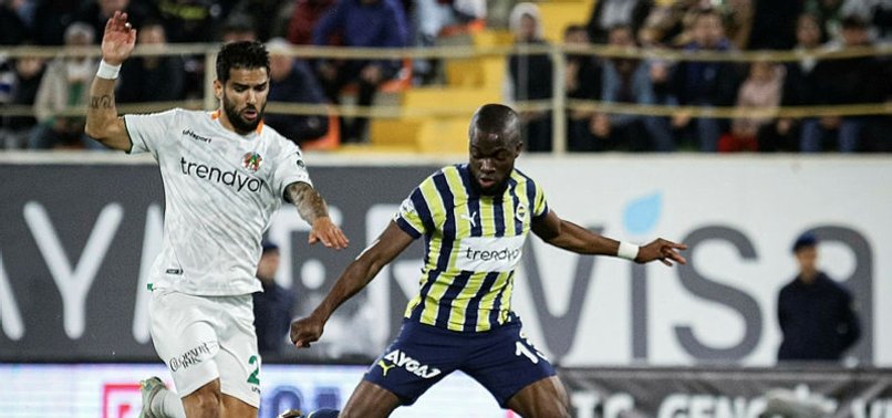 Erman Toroğlu Alanyaspor - Fenerbahçe maçındaki o pozisyonu yorumladı! Güreşte bile 2 puan