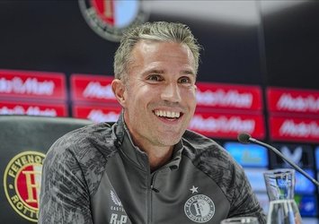 Van Persie: Tur şansımız %50