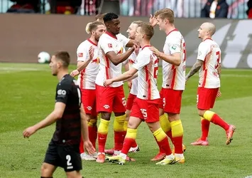 Leipzig ikinci yarıda açıldı!