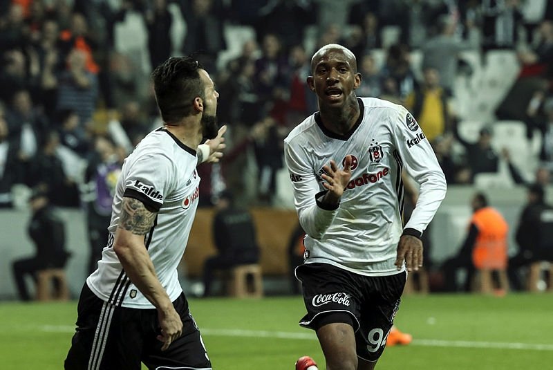 10 yıllık seriyi tarihe gömdü