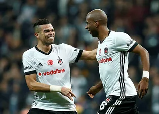 Beşiktaş'ta üç yıldıza yeni sözleşme