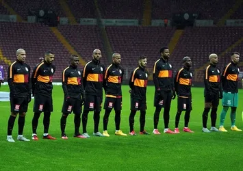 Galatasaray rakiplerine fark attı
