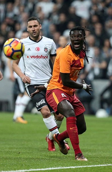 Flaş iddia: Galatasaray’da Fatih Terim Gomis’i istemiyor!