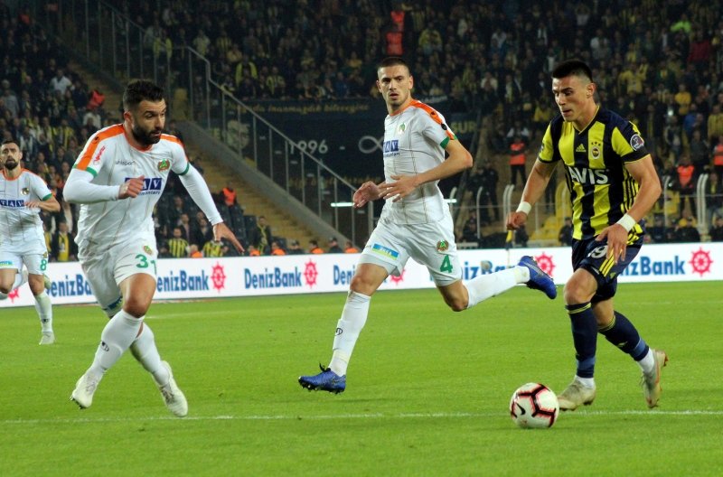 Fenerbahçe’de futbolcular Cocu’yu istemedi mi?