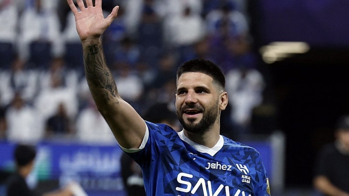 TRANSFER HABERİ - Fenerbahçe'den ses getirecek golcü hamlesi! İşte listenin başındaki isim TRANSFER HABERİ - Fenerbahçe'den ses getirecek golcü hamlesi! İşte listenin başındaki isim