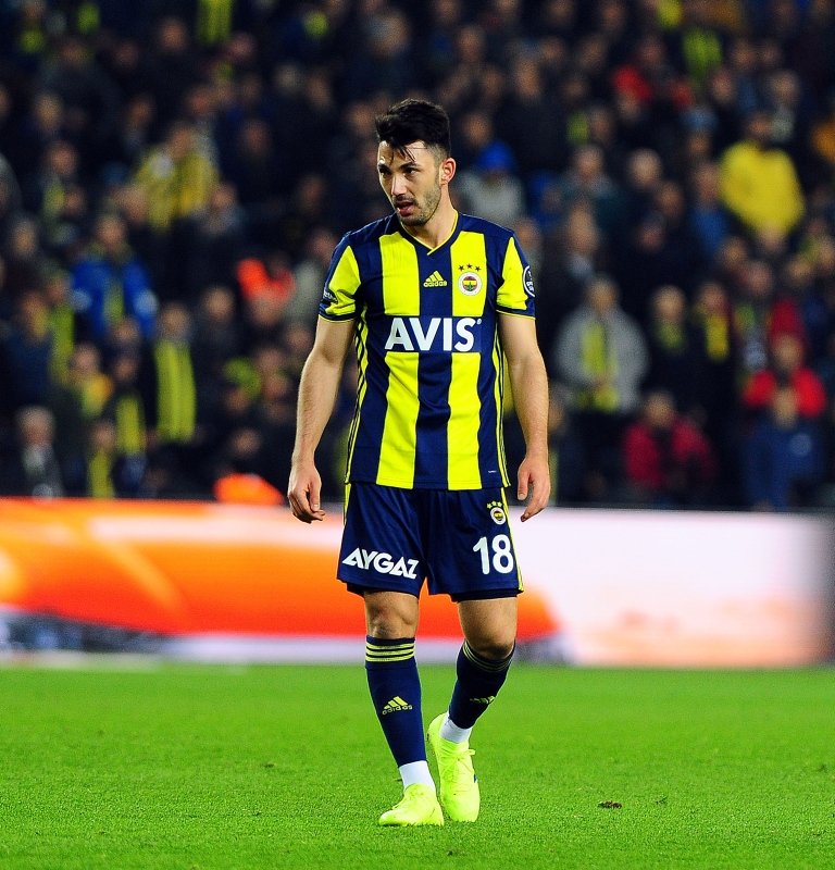 Fenerbahçe’de yıldız isim kadro dışı!