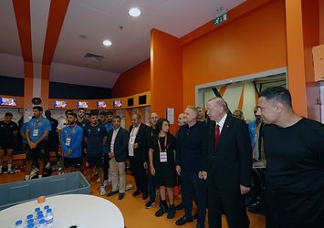 Başkan Erdoğan Başakşehir takımını tebrik etti