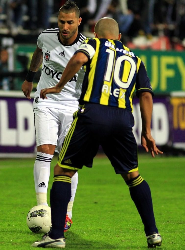 Alex de Souza ağzını fena bozdu!