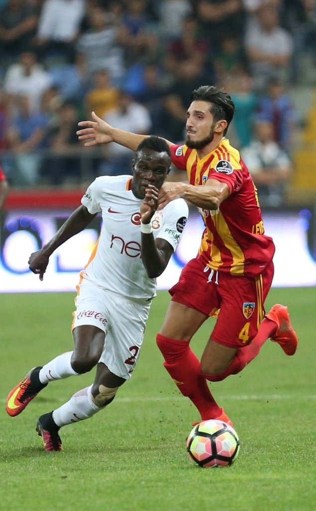 Galatasaray’dan devrim gibi karar!