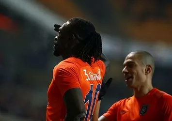 Adebayor'dan Mehmetçik'e destek