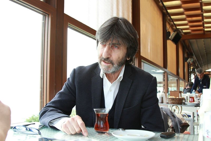 Rıdvan Dilmen: Onu kulübeye al hocam!