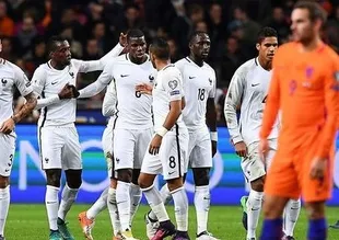 Fransa Hollanda'yı Pogba'yla yıktı