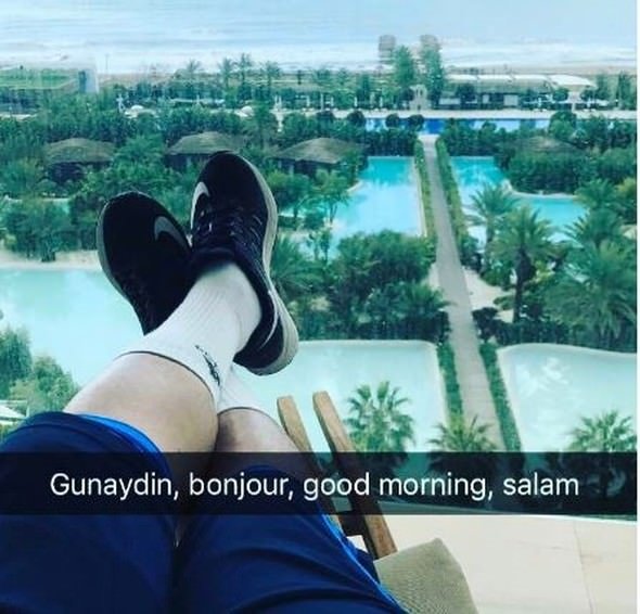 Muslera’dan olay paylaşım