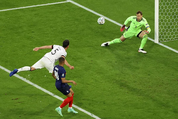 Son dakika EURO 2020 haberi: Fransa - Almanya maçında Mats Hummels kendi kalesine attı! İşte o pozisyon... - 1