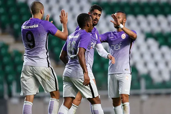 Galatasaray kampında kim ne yaptı?