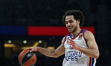 Larkin şov yaptı Anadolu Efes kazandı!