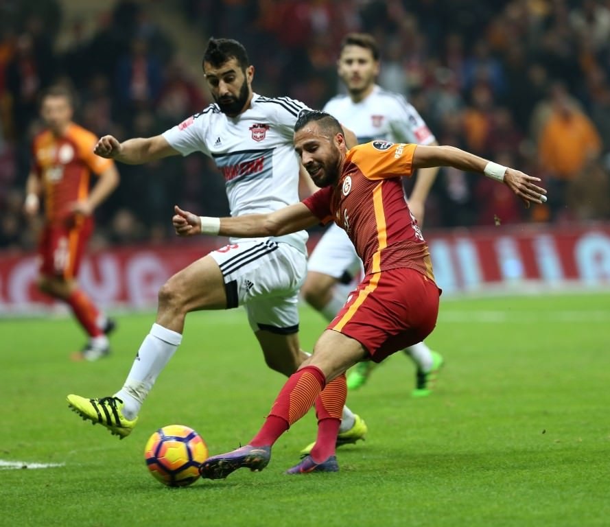 Yasin Öztekin kariyerinin zirvesine çıktı