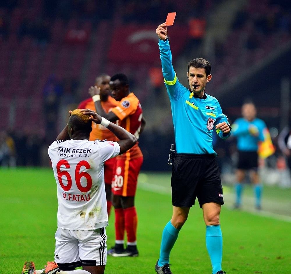 Hakemlerin asıl meslekleri şaşırttı