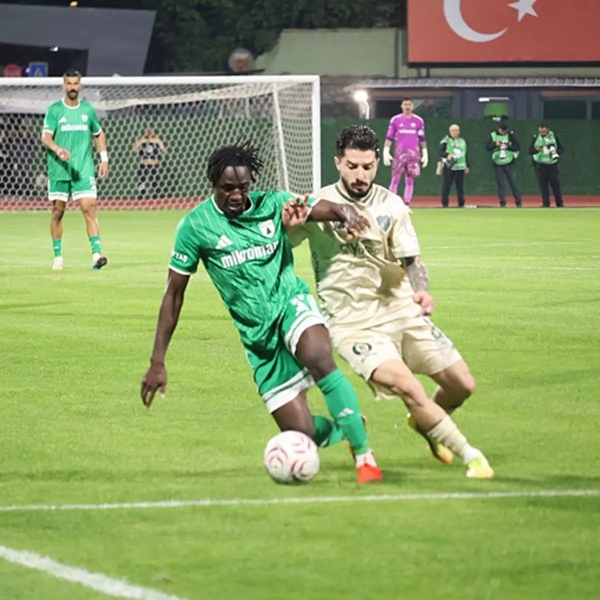 Bursaspor, Muğlaspor deplasmanından 3 puanla döndü