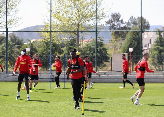 Göztepe - Trabzonspor maçı ne zaman, saat kaçta ve hangi kanalda canlı yayınlanacak? | Süper Lig Göztepe - Trabzonspor maçı ne zaman, saat kaçta ve hangi kanalda canlı yayınlanacak? | Süper Lig