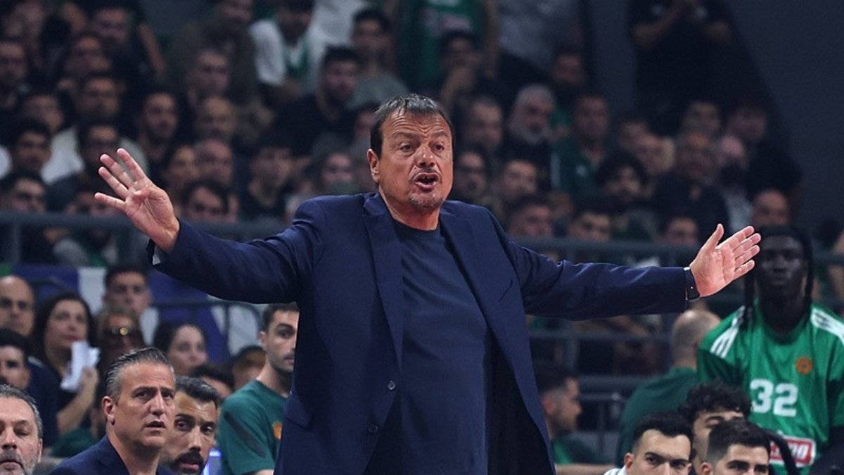 Panathinaikos Başantrenörü Ergin Ataman'dan Olympiakos cephesine tepki Panathinaikos Başantrenörü Ergin Ataman'dan Olympiakos cephesine tepki