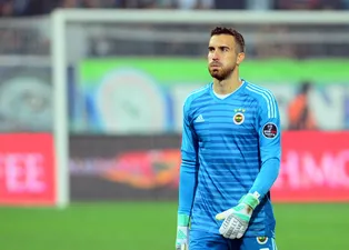 Harun Tekin kulübeye!