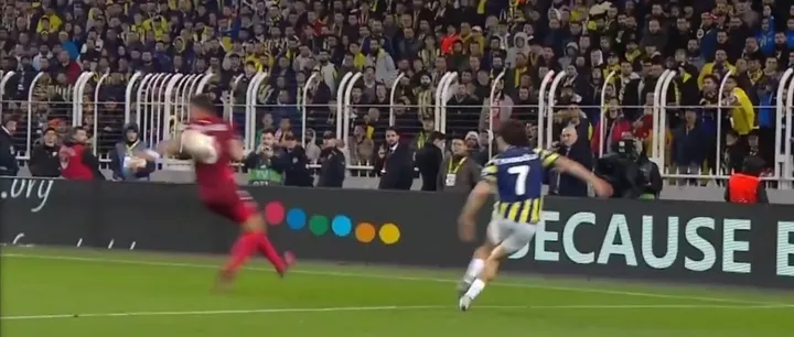 Fenerbahçe'ye Sevilla karşısında VAR'dan penaltı çıktı! - 2
