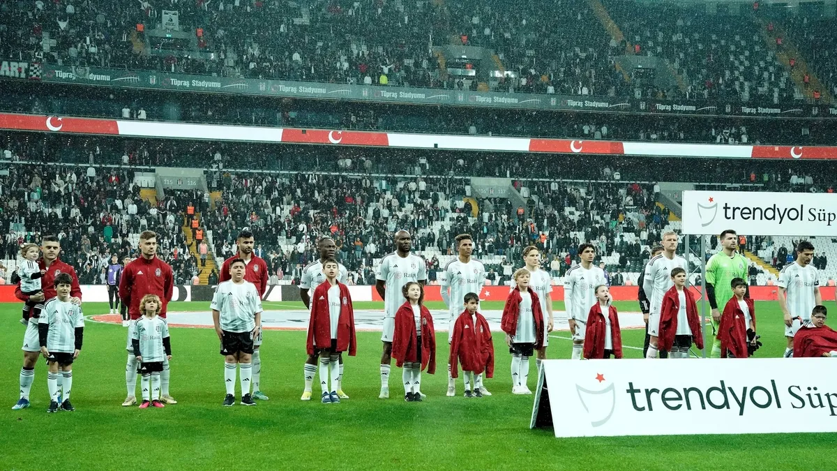 Beşiktaş'ta o futbolcuların bileti kesildi!