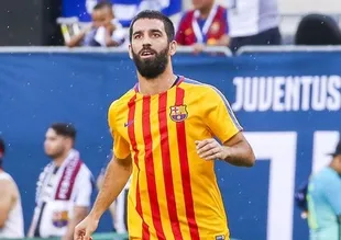 Arda Turan'a anket şoku! 'Taraftar istemiyor'