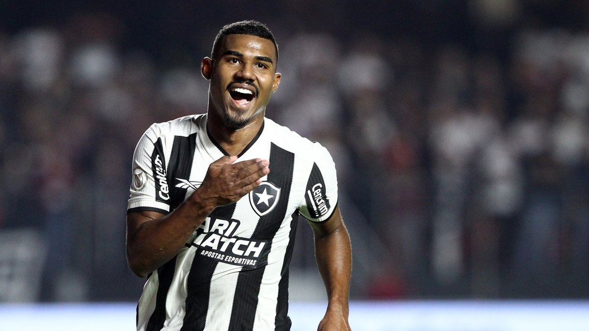 TRANSFER HABERİ: Fenerbahçe'ye genç Sambacı! İşte Kanarya'nın 3. bombası TRANSFER HABERİ: Fenerbahçe'ye genç Sambacı! İşte Kanarya'nın 3. bombası