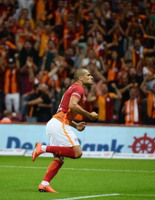 Eren Derdiyok Twitter’ı salladı